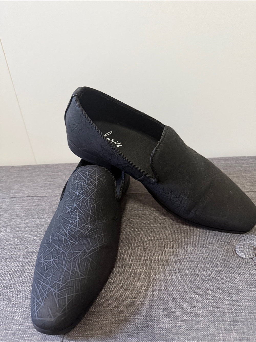 Source Unknown Black Geometric Slip-On Loafers